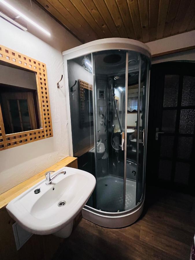 Apartma Luxura Дечин Экстерьер фото