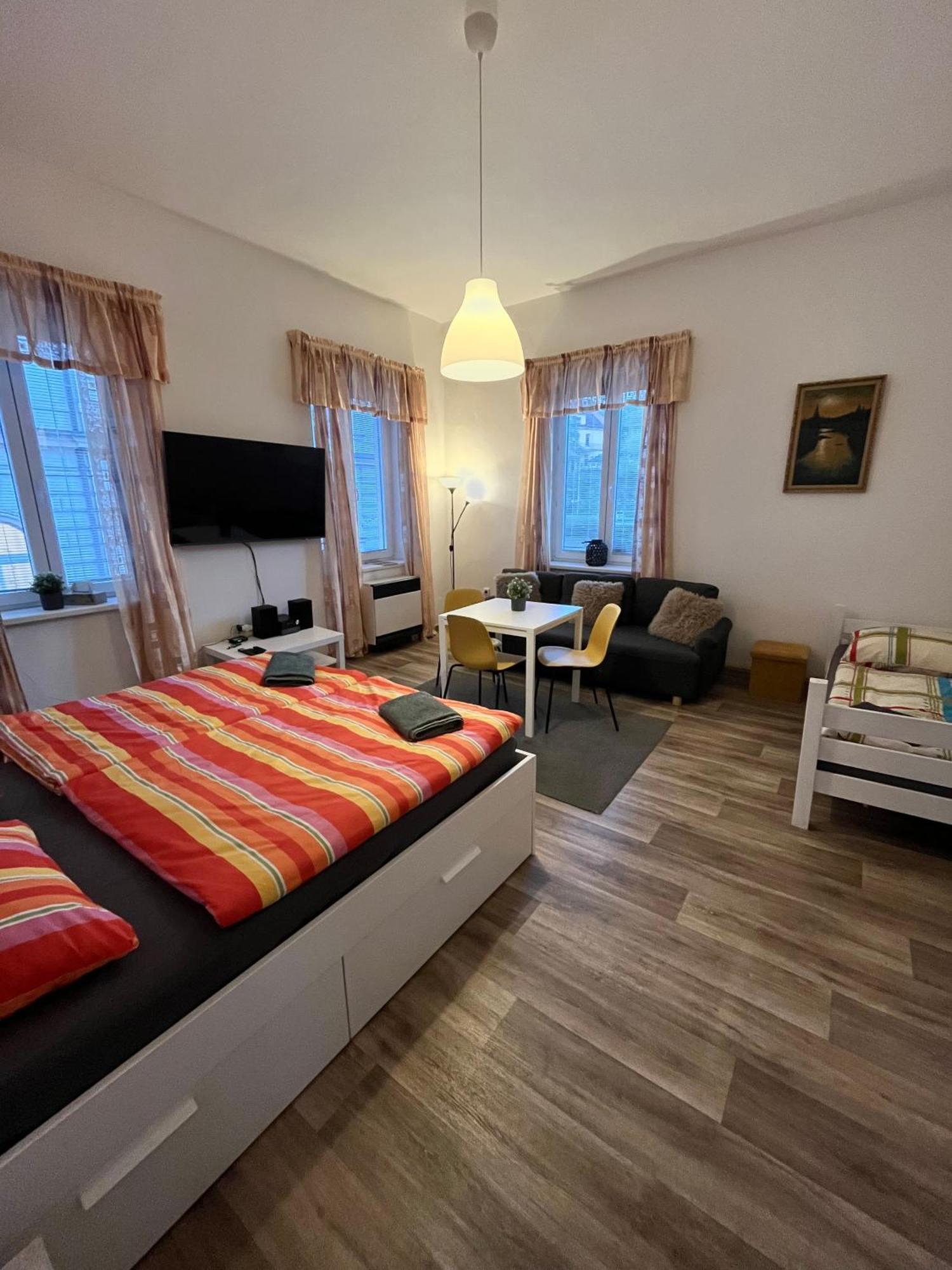 Apartma Luxura Дечин Экстерьер фото