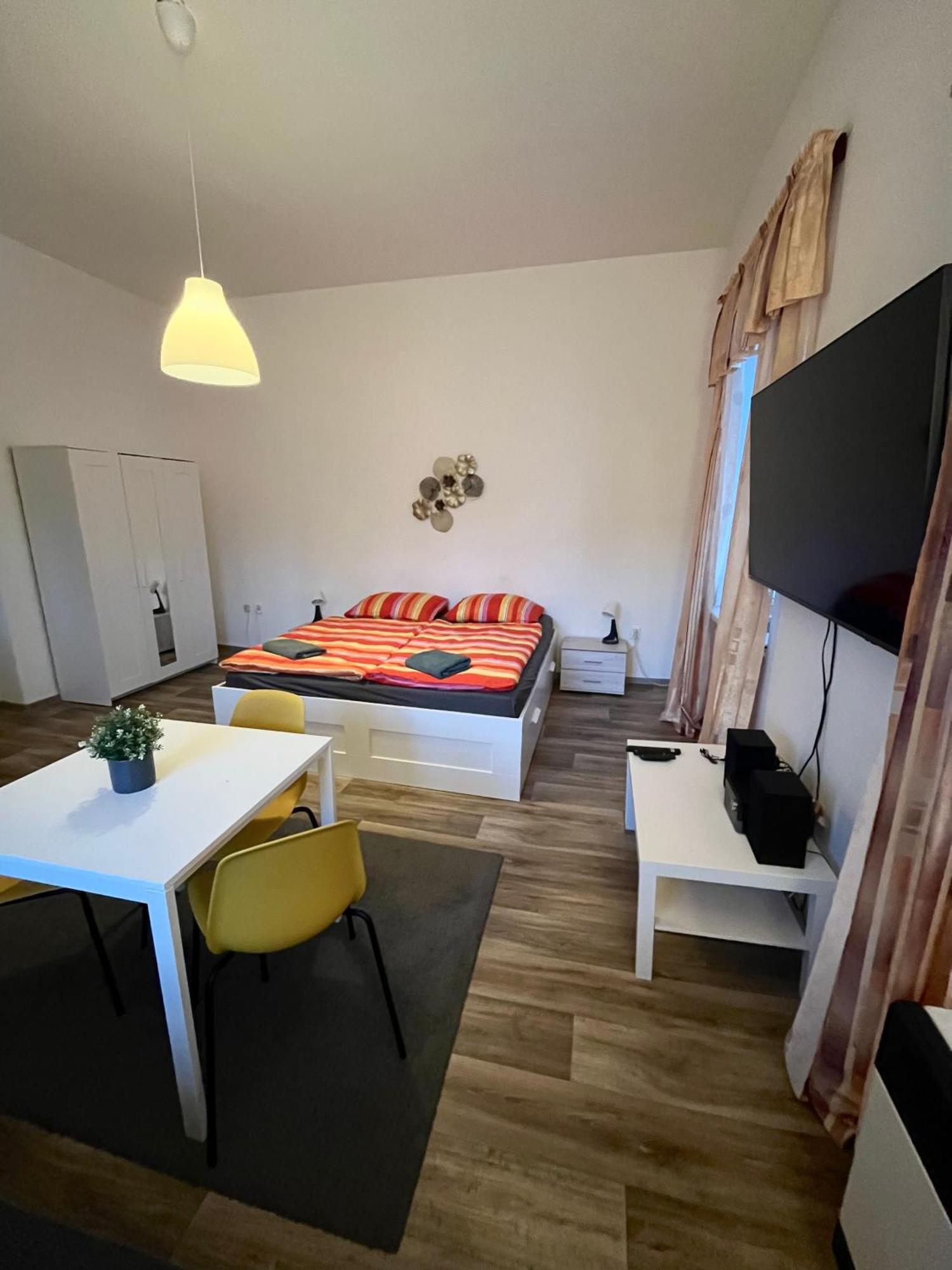 Apartma Luxura Дечин Экстерьер фото