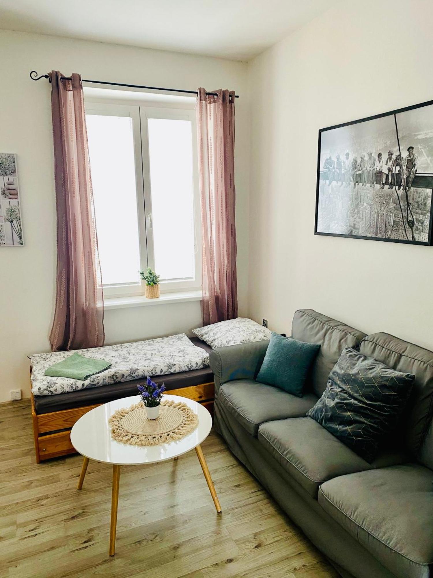Apartma Luxura Дечин Экстерьер фото