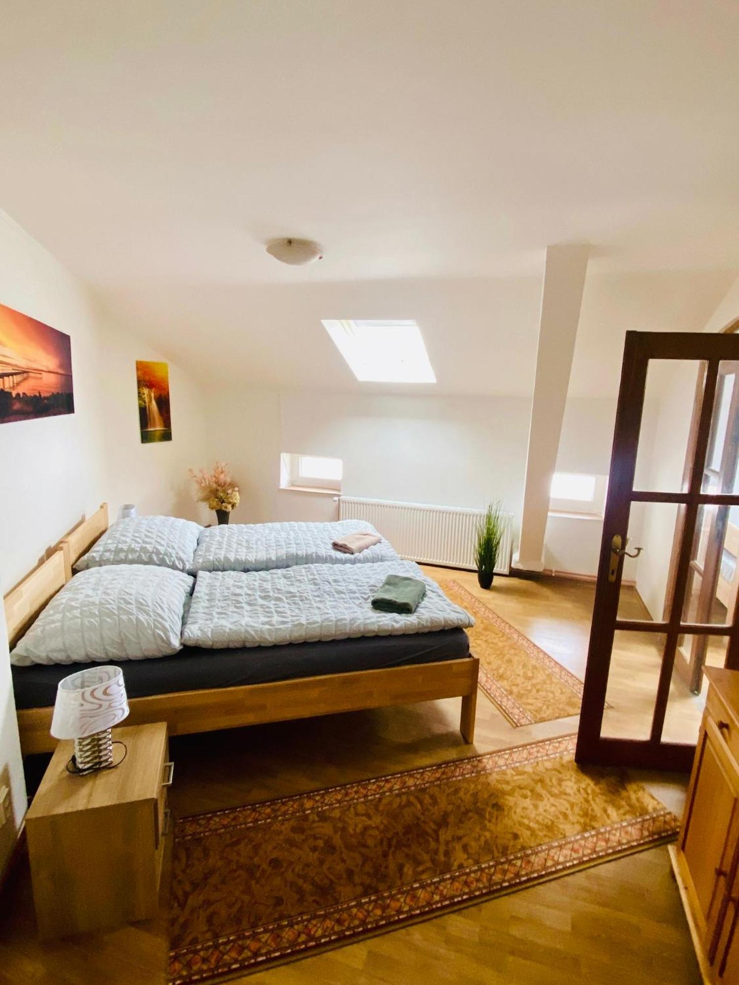 Apartma Luxura Дечин Экстерьер фото