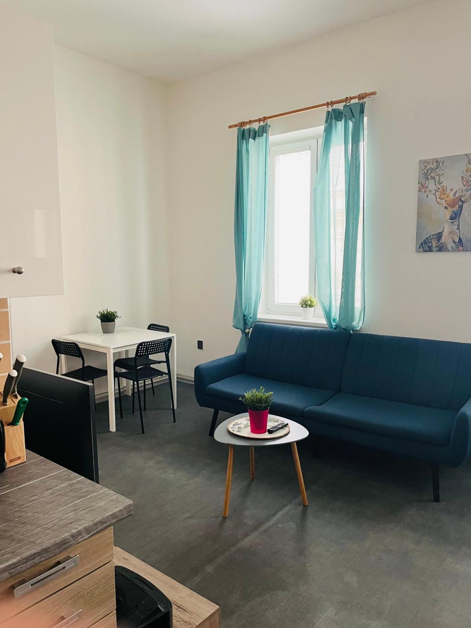 Apartma Luxura Дечин Экстерьер фото